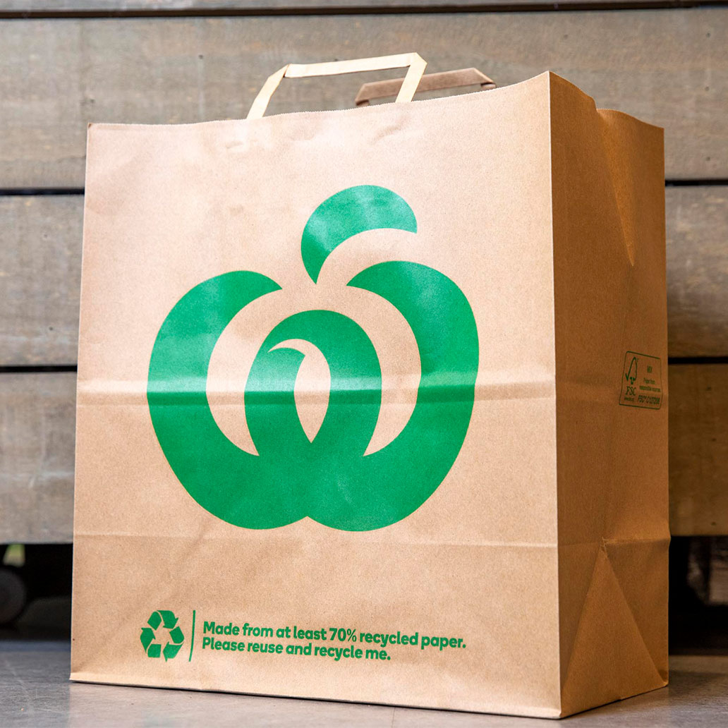 Image of the Woolworths paper carry bag by Detpak