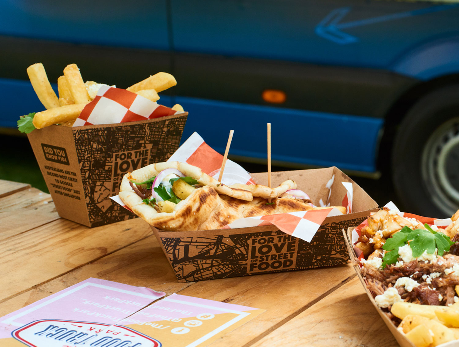 Image of chip carton and endura tray featuring custom printing
