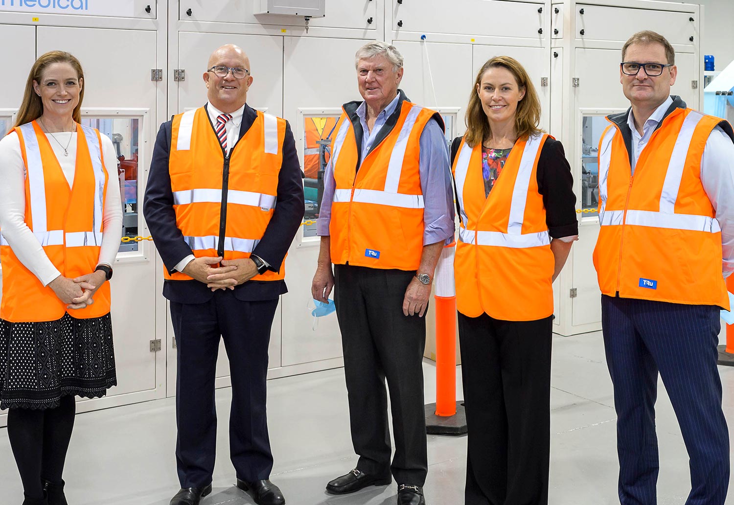 Hon David Ridgway visits Detmold Medical facility with Sascha Detmold Cox, Rodney Detmold, Zoe Detmold and Alf Ianniello