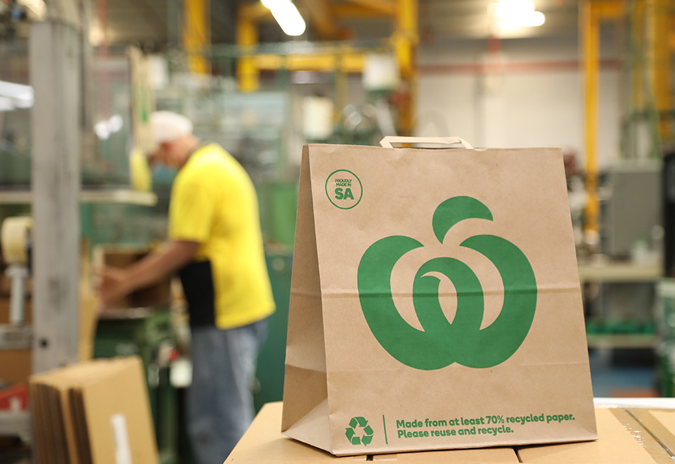 Woolworths backs SA manufacturing as it launches new Australian-made paper bag