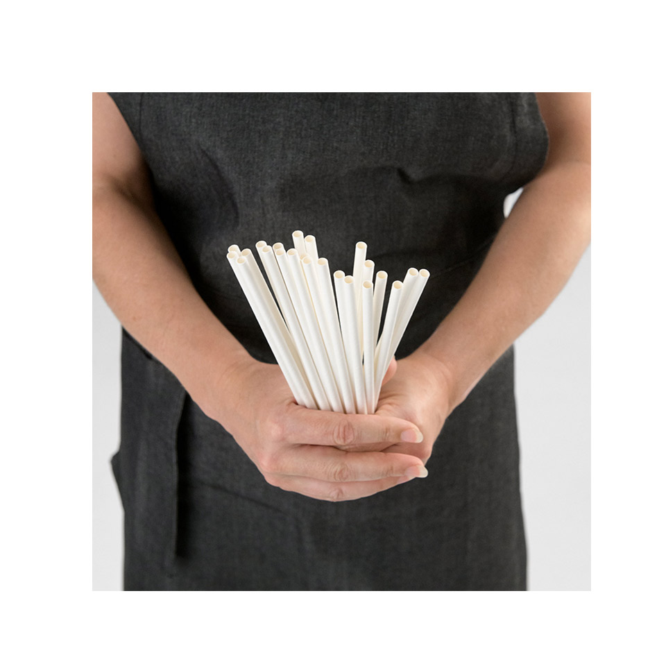 Browse paper straws.